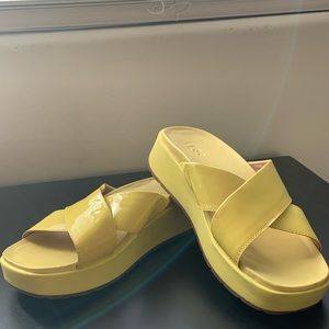Super Cute UGG SANDALS SZ 5.5